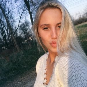 Meet your Posher, Nichole